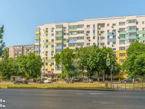 Apartament 3 camere decomandat , 2 gr sanitare, 71 mp, bloc reabilitat — miniatura 1