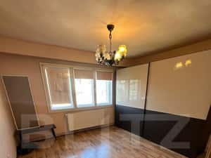 Apartament 4 camere, decomandat, etaj intermediar, parcare, Manastur