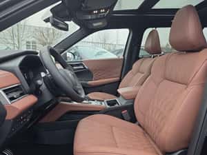 Vând Mitsubishi Plug-in Hybrid Outlander 2025 — miniatura 4