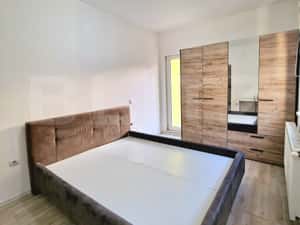 Apartament cu 2 camere, etajul 1, parcare, balcon, zona ultracentrala — miniatura 5