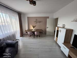 Apartament 3camere+2bai+parcare.Utilat 2025.Tractorul, 2 min de Coresi