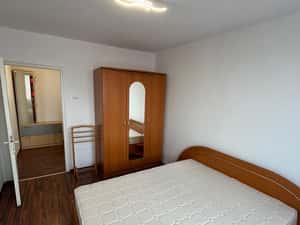 Apartament 2 camere decomandat,utilat, strada Oștirii, etaj 2 — miniatura 4