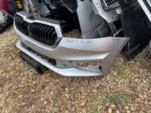 Bara fata + grila centrala Skoda Fabia 4 2022/2023/2024/2025 — miniatura 2