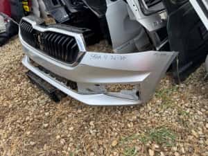 Bara fata + grila centrala Skoda Fabia 4 2022/2023/2024/2025 — miniatura 7