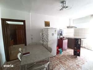 Apartament decomandat 3 camere 72 mp+spatiu depozitare 30 mp-Central — miniatura 6