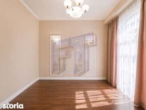 Apartament 3 camere Piata Unirii, 2 minute metrou, boxa si camera de s — miniatura 4