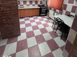 Apartament de vanzare-3 camere decomandat-sector 4 - utilat si mobilat — miniatura 6