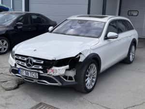 Mercedes E400CDI Airmatic 4Matic ALL-Terrain usor avariat — miniatura 10