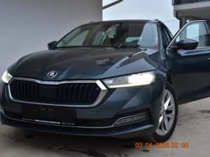 Skoda octavia 2.0 DSG an 2022  Matrix cristal clear   camera Head-u