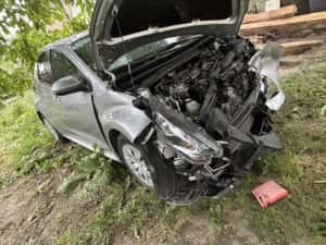 Toyota Yaris avariat 1.5 hybrid CVT — miniatura 8