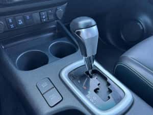 Toyota Hilux Automată 205 HP Diesel — miniatura 2