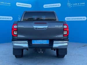Toyota Hilux Automată 205 HP Diesel — miniatura 4