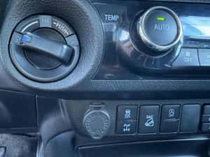 Toyota Hilux Automată 205 HP Diesel — miniatura 6