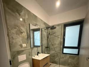 Apartamente LUX cu 2 camere la cateva minute de hotel IQ