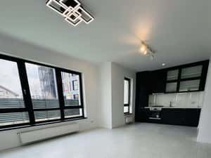 Închiriez apartament 3 camere, curte și loc de parcare — miniatura 3