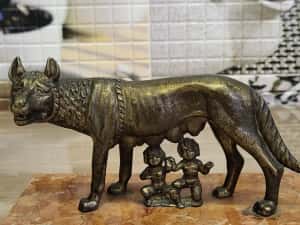 Statuie bronz lupoaica capitolina — miniatura 2