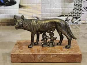 Statuie bronz lupoaica capitolina — miniatura 9