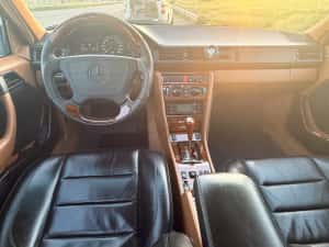 Mercedes EClass w124 E300 vehicul atestat istoric — miniatura 5