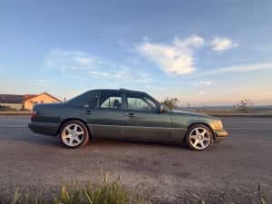 Mercedes EClass w124 E300 vehicul atestat istoric — miniatura 6