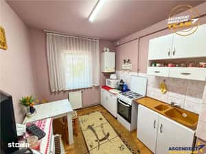 Apartament 2 camere, decomandat, etaj 2,  Lenin, Sfantu Gheorghe — miniatura 5