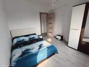 VANZARE APARTAMENT 2 CAMERE MOBILAT SI UTILAT- BALCON DESCHIS