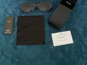 Ochelari de soare prada