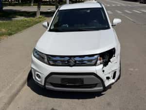 Suzuki Vitara full 2016 avariat lovit 4x4 automat 1.6 V-top full — miniatura 2