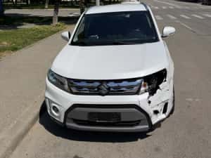 Suzuki Vitara full 2016 avariat lovit 4x4 automat 1.6 V-top full — miniatura 10