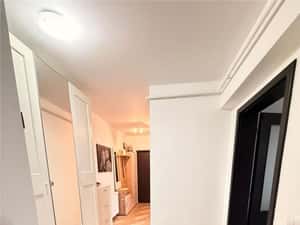 Apartament 2 camere decomandat, 2 balcoane, parcare, boxa 10 mp, bloc — miniatura 6