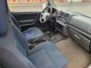 Vand Suzuki Jimny - de reparat! — miniatura 4