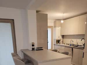 Apartament 2 camere, parter, bloc nou, de inchiriat — miniatura 1