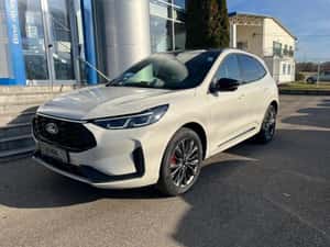 Ford Kuga Automată 152 HP Hibrid (B/E)