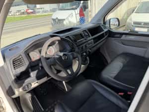 Volkswagen Transporter T6 2016 2.0TDI 8+1 Locuri — miniatura 5