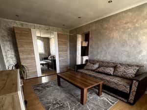 Vând apartament 2 camere zona independenței
