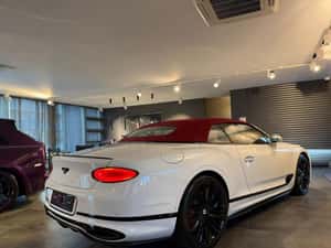 Bentley Continental GTC Cabrio 2022 — miniatura 4