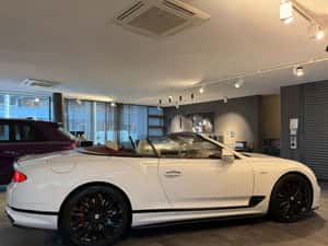 Bentley Continental GTC Cabrio 2022 — miniatura 5