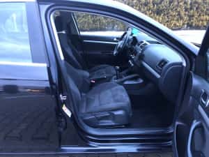 VW Jetta an 2010 motor 1.6 tdi 77kw 105 cp clima navigatie  parktronic jante aliaj — miniatura 7