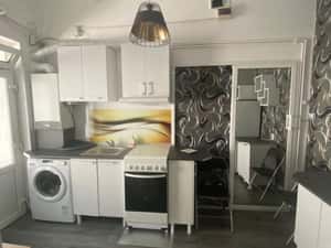 Garsoniera Moderna curte Eroii Revoluției — miniatura 3