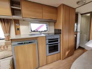 Rulota Swift Charisma 555, 2009, 2 zone, Pat matrimonial, Off camping, boiler gaz — miniatura 6
