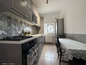 Bd.Aviatorilor 3 camere DECOMANDAT etaj 3/3 proprietar, renovat recent — miniatura 3