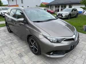 Toyota Auris 2017 Hybrid Lounge 135.000km Istoric Toyota Garantie — miniatura 1