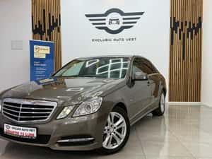 Mercedes-Benz E 200 2011 181.000 km Automata — miniatura 4