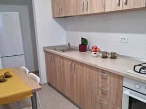 Proprietar, inchiriez apartament cu 2 camere in bloc nou — miniatura 6