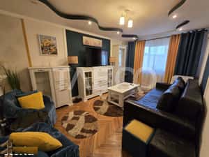 Apartament decomandat 3 camere balcon pivnita lift Vasile Aaron Sibiu — miniatura 3