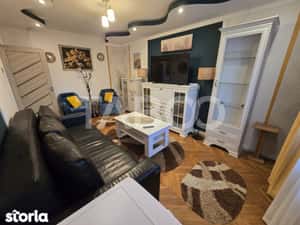 Apartament decomandat 3 camere balcon pivnita lift Vasile Aaron Sibiu — miniatura 4