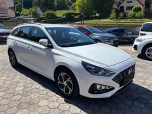 HYUNDAI i30 1.6 CRDi