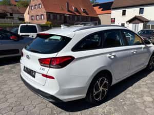 HYUNDAI i30 1.6 CRDi — miniatura 2