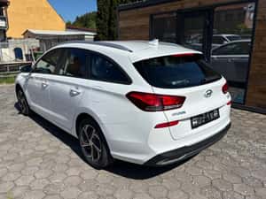 HYUNDAI i30 1.6 CRDi — miniatura 3