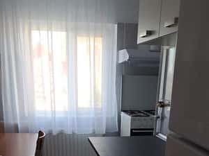 Inchiriez apt 2 cam decomandat — miniatura 5