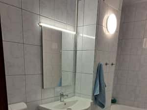 Inchiriez apt 2 cam decomandat — miniatura 6